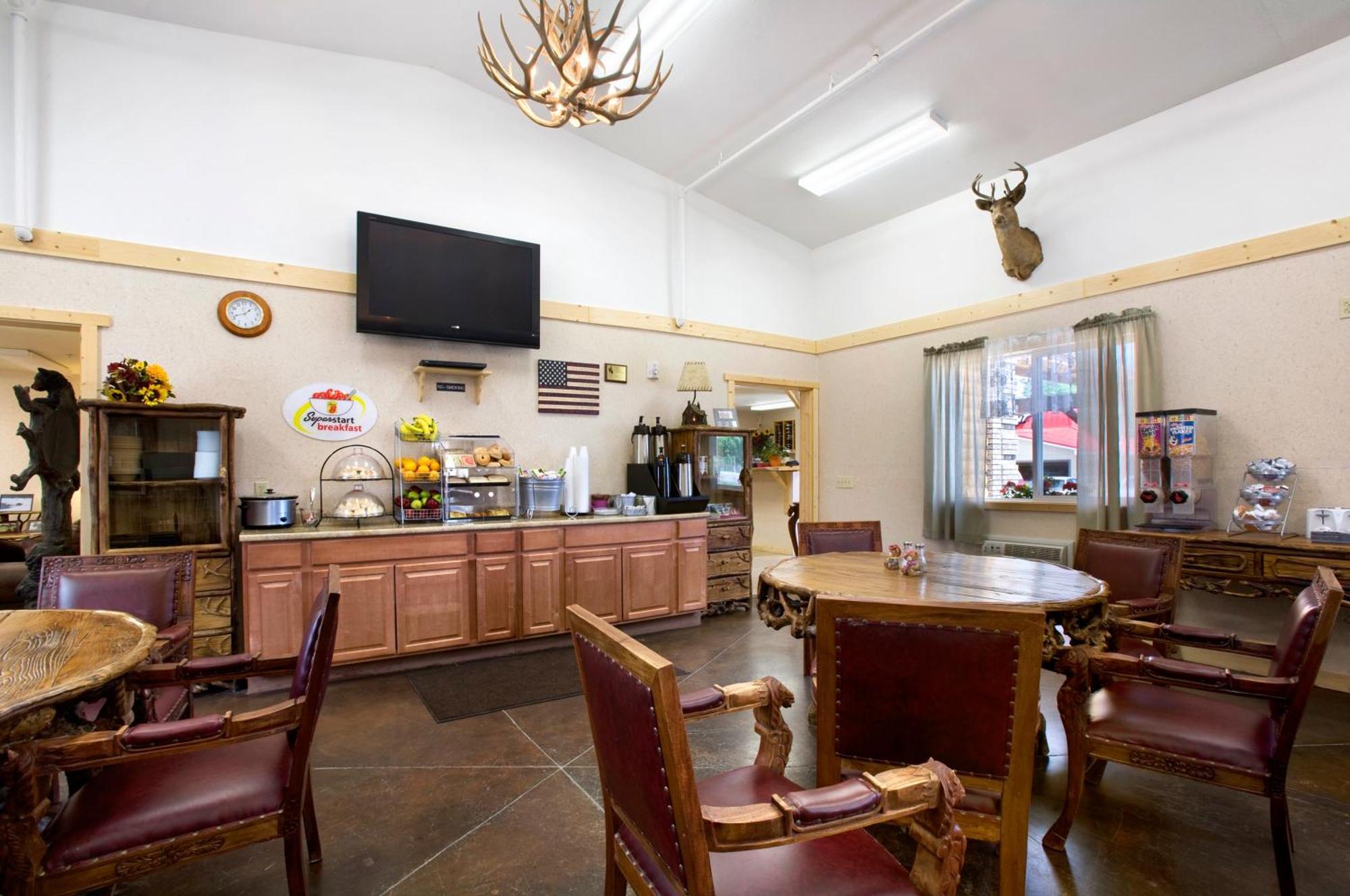 Super 8 By Wyndham Powell Hotel Restoran gambar